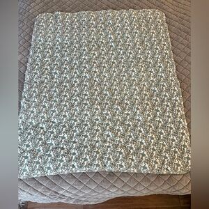 Kate Quinn Ditsy Classic Circle Quilt Jadeite Ditsy Floral